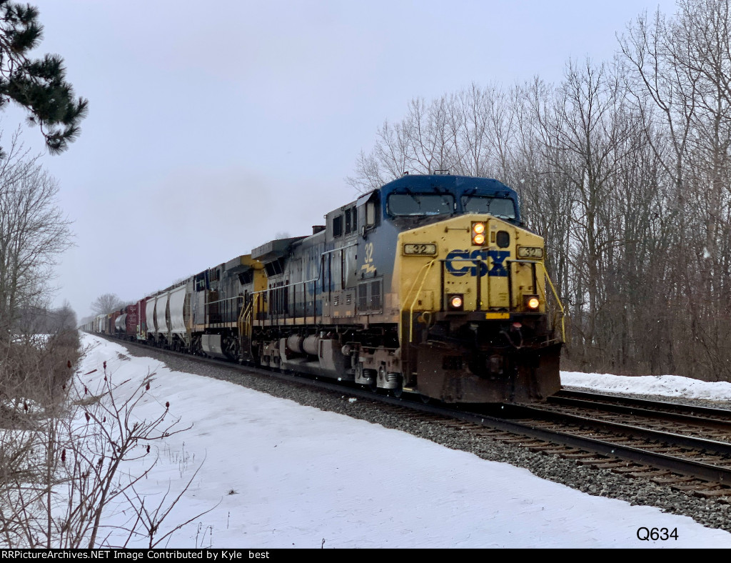 CSX 32 on Q634 